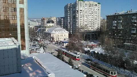 В центре Саратова парализовано движение трамваев и троллейбусов 