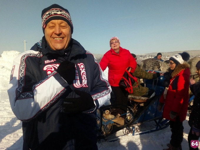 Радаев прокатился с оппозиционными депутатами в запряженных тройкой санях 