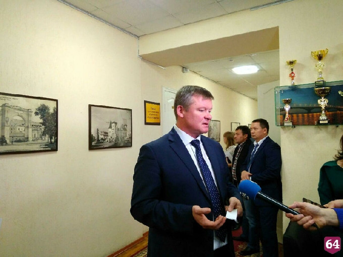 Исаев призвал чиновников не разговаривать с жителями на птичьем языке 