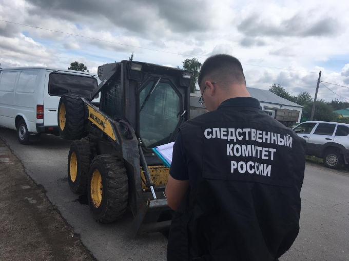 Электрика задавило балкой заглохшего погрузчика 