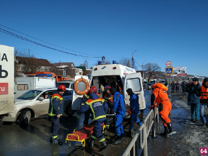 На берегу Волги в Саратове прошли противопаводковые учения 