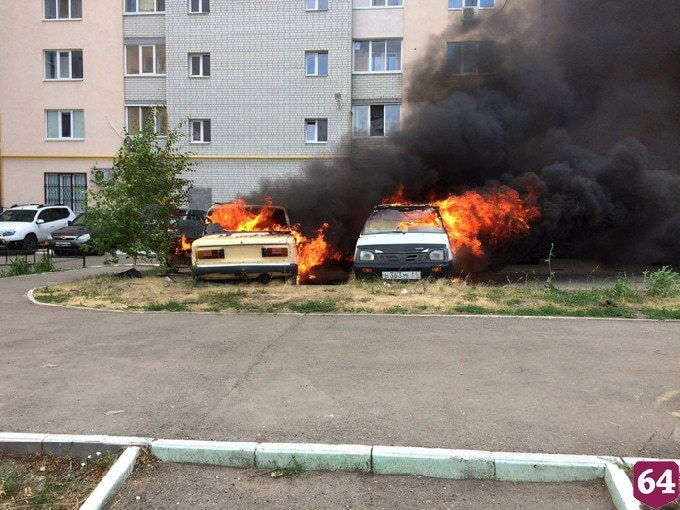 В Саратове горели 3 автомобиля