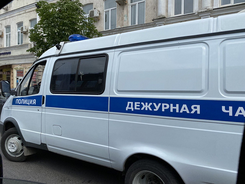 Школы и детсады Саратова эвакуируют из-за сообщения о минировании