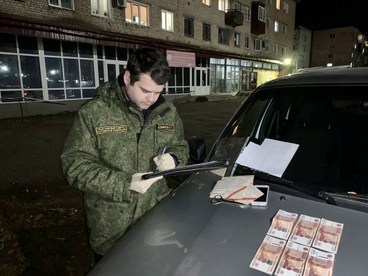 Под Саратовом проверяющий попался на взятке от железнодорожника