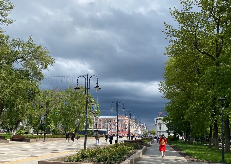 Саратовцев предупредили о грозах и сильном ветре 
