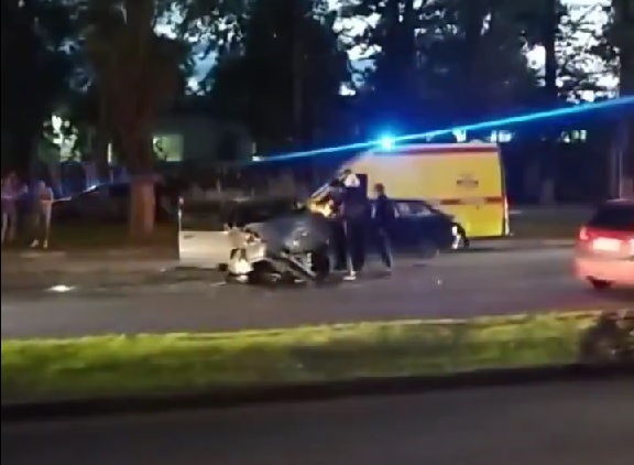 В Саратове произошло тройное ДТП с автобусом
