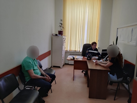 На улице Энгельса нашли задушенную женщину