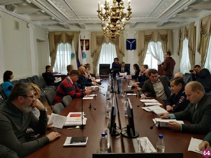 Саратов начнут украшать к Новому году с 3 декабря 