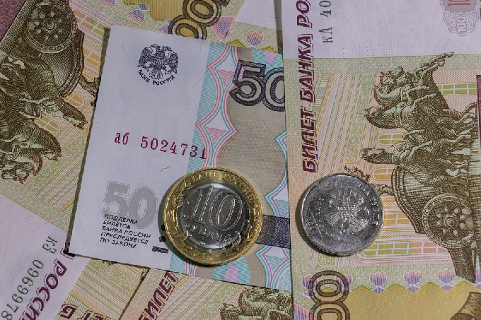 В Саратовской области выросли зарплаты бюджетников
