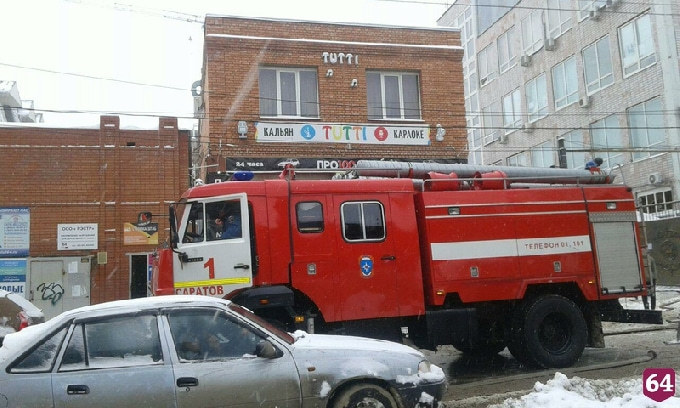 В Саратове пожар уничтожил частный дом 