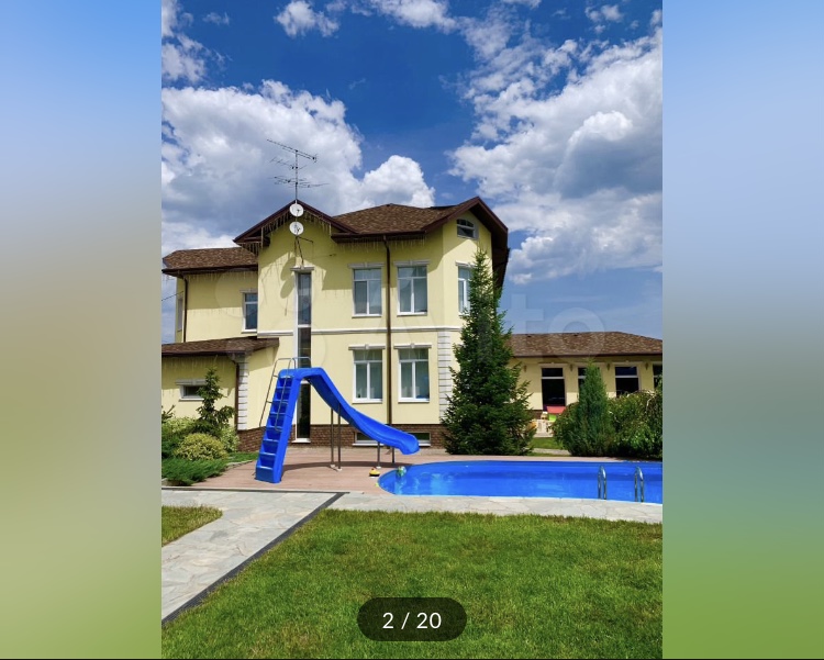 В Саратове за 59 миллионов продают коттедж с винным погребом
