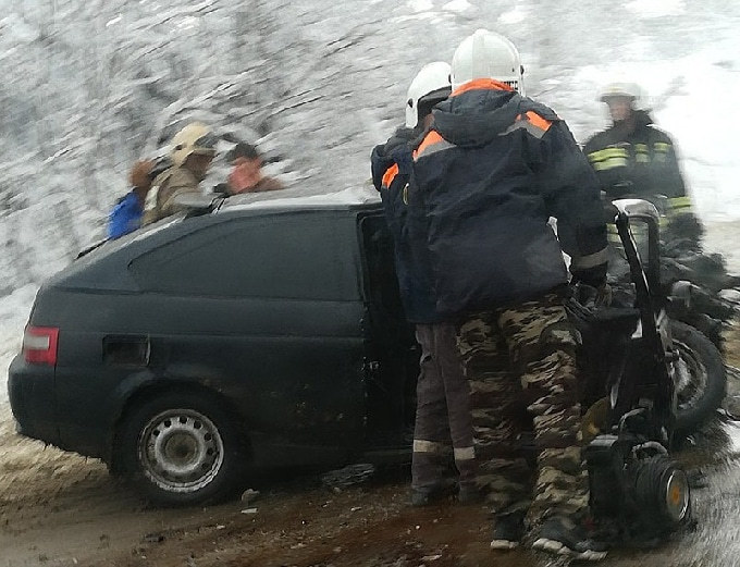 «Лада» осталась без половины кузова после ДТП с внедорожником