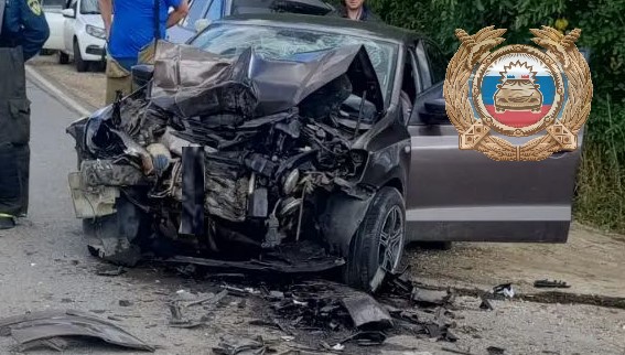 Двое взрослых и ребенок пострадали в ДТП с грузовиком в Саратовской области