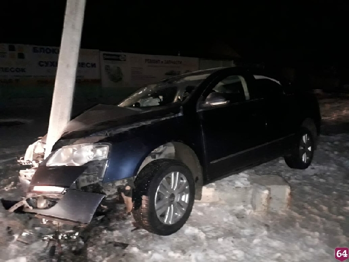 После тарана столба водителю Volkswagen стало плохо с сердцем