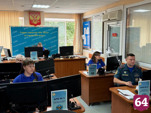 Десять спутников следят за пожарной обстановкой в Саратовской области