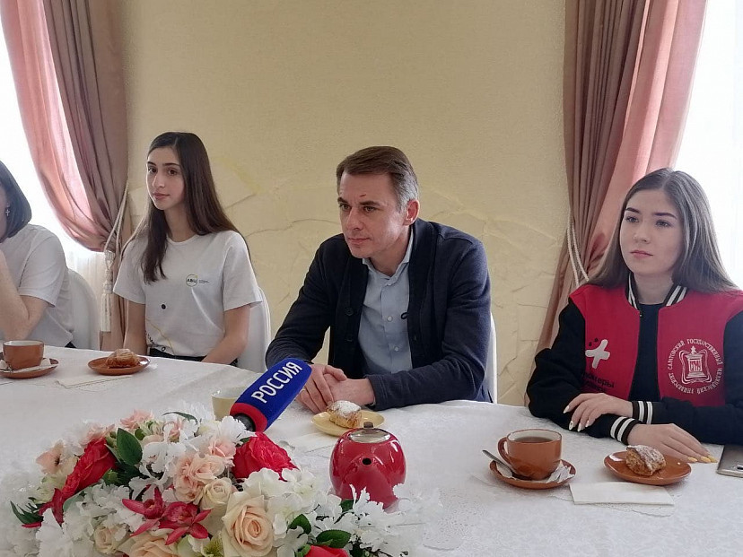 В Саратове актер Игорь Петренко поддержал жителей Донбасса 