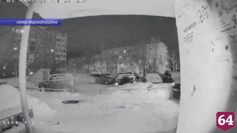 Кража крышек люков на улице Моторной попала на камеры