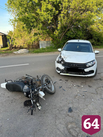 В аварии с «Грантой» травмировался 17-летний мотоциклист 