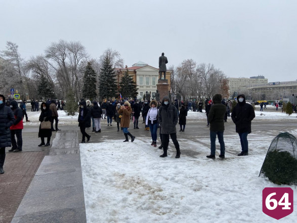 Саратовские депутаты от КПРФ выступили на незаконном митинге Навального