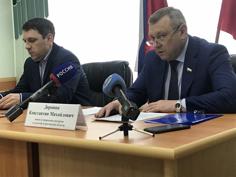 Вопрос о санкциях вызвал у саратовского министра улыбку