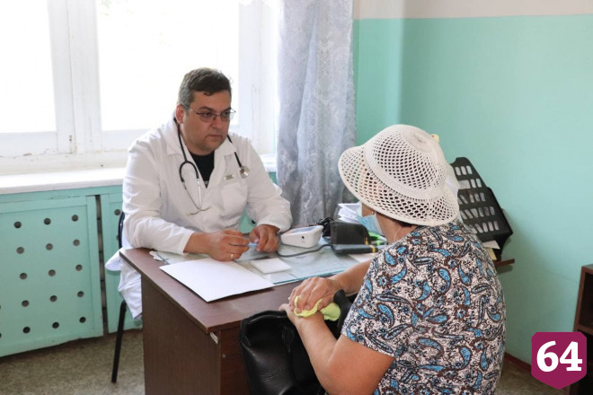 Врачи из Саратова проконсультировали жителей отдаленных сел