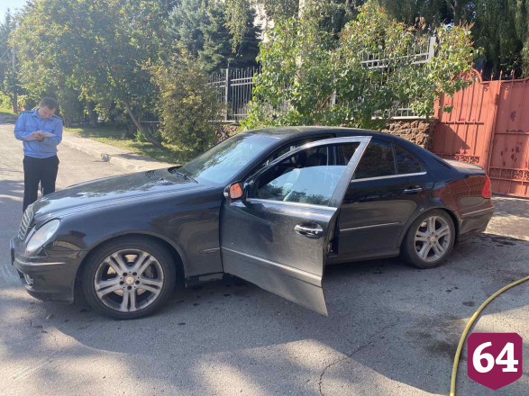 У саратовца арестовали Mercedes из-за коммунальных долгов
