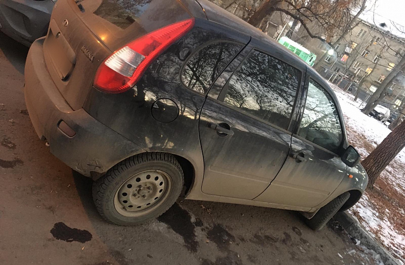 Приставы арестовали «Калину» саратовца из-за кредитных долгов