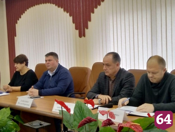 Саратовские чиновники предложили жаловаться на неаккуратных дворников  