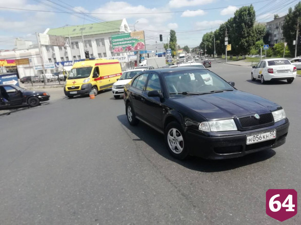 В массовом ДТП в Саратове покалечилась пассажирка легковушки