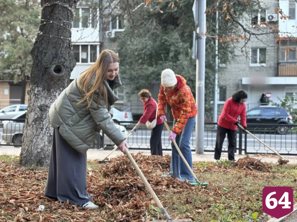 В Саратове стартовал общегородской субботник