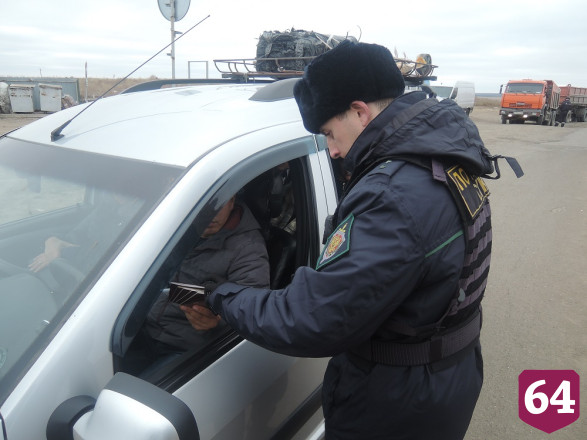 Саратовские пограничники задержали иностранца с поддельным паспортом 