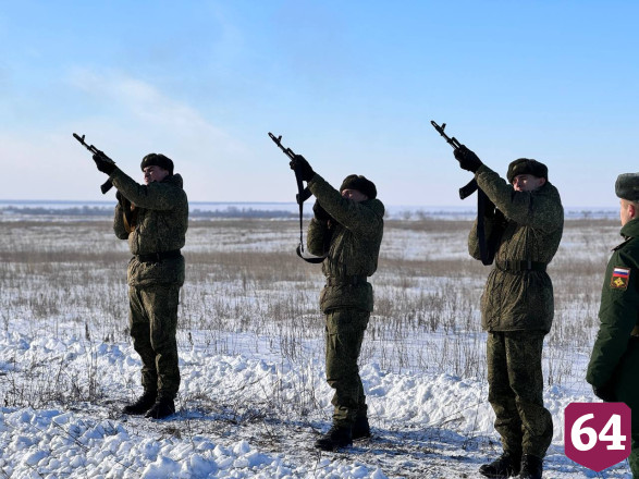 Саратовцы простились с погибшим в СВО Евгением Чернышевым