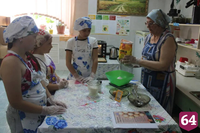 Саратовских подростков научили полезно питаться 