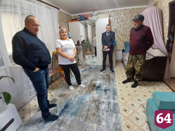 Саратовский депутат пообещал стать Дедом Морозом для дочки бойца СВО