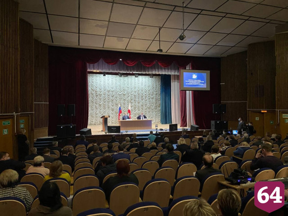 Радаев потребовал от чиновников понимания запросов саратовцев 