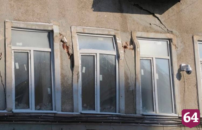 В аварийной гостинице Саратова открыли аптеку
