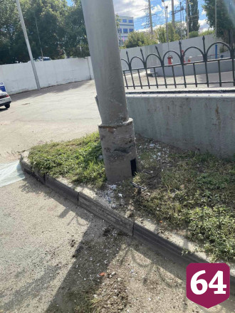 В Саратове «Жигули» врезались в столб