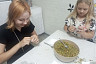 Саратовские дети фасовали липовый чай для фронта 