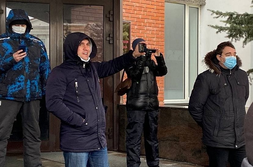 Саратовских коммунистов сравнили с нагадившими котами