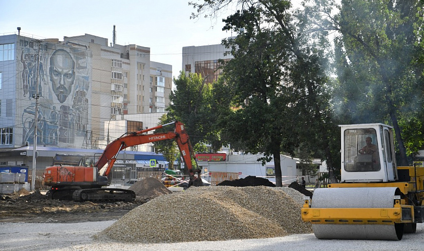 Губернатор потребовал убрать ларьки с Аллеи роз 