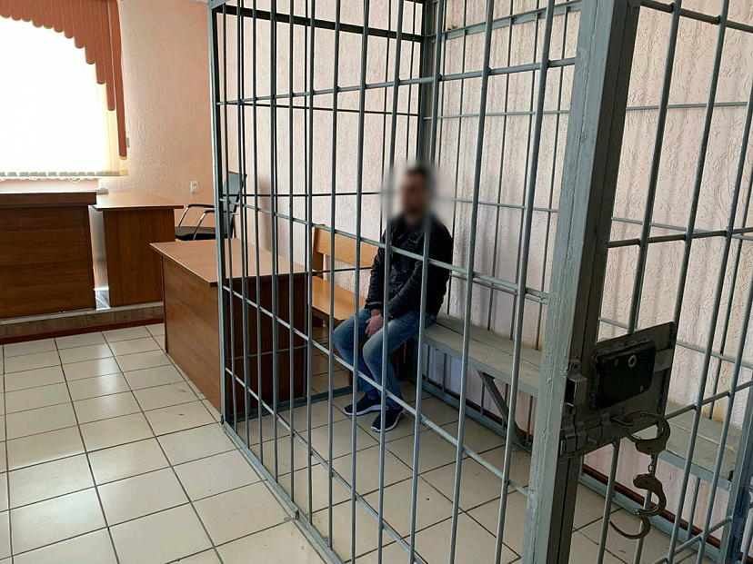 Саратовец зарезал брата в ссоре из-за матери 