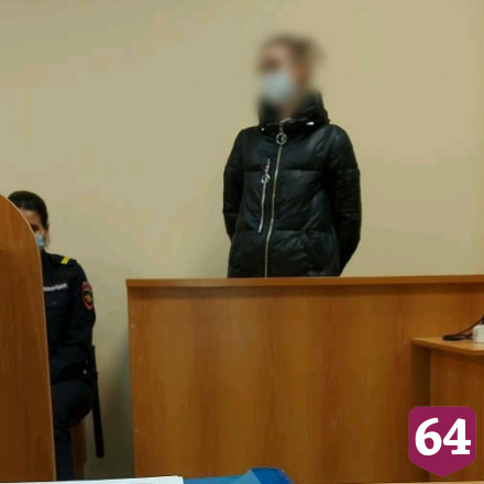 В Саратове арестовали мать, выбросившую детей из окна