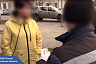 В Саратове сотруднику дорожной лаборатории передали взятку в обертке от шоколада