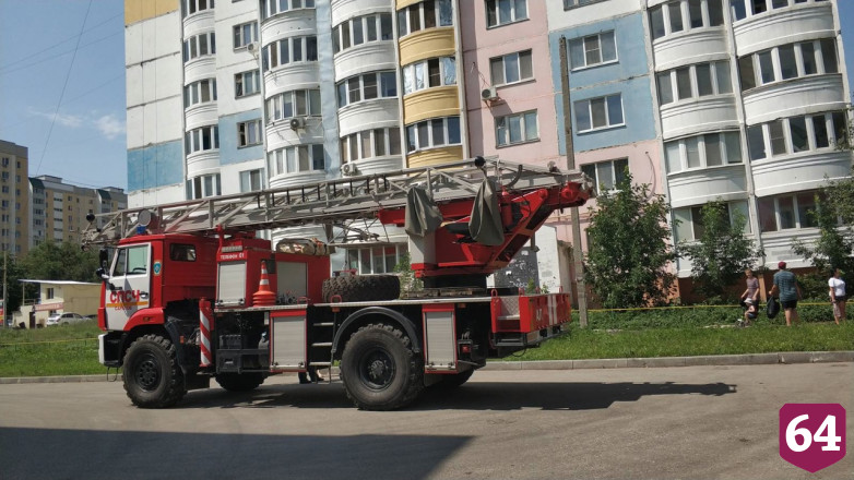 На Блинова горела квартира в 10-этажке