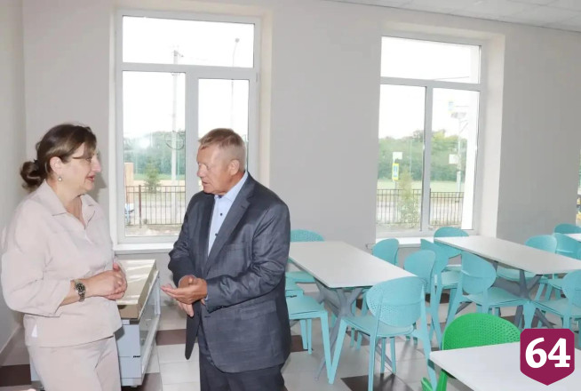 В саратовской сельской школе после капремонта появились столовая и пищеблок