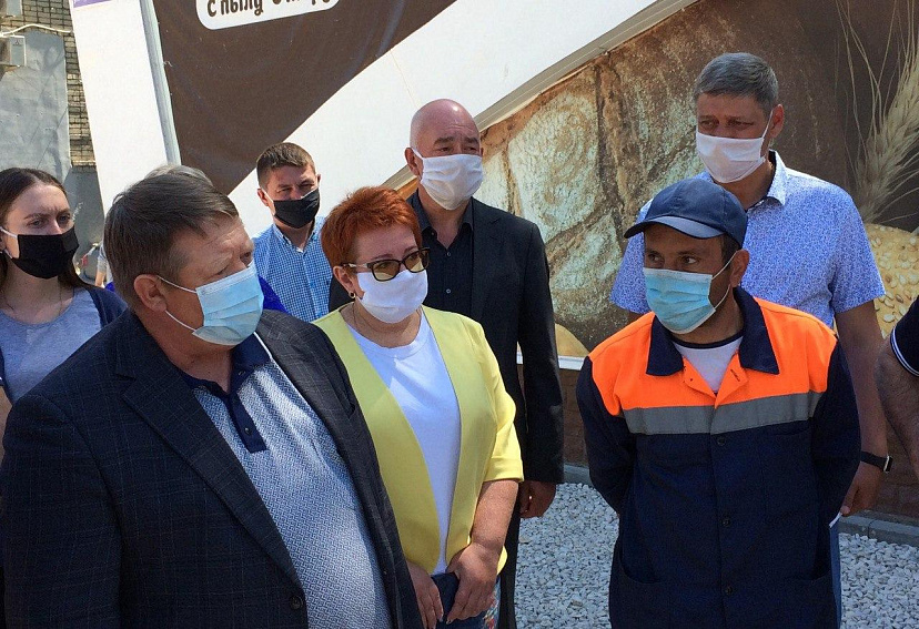 Дорожникам напомнили об ответственности за качество тротуаров в Саратове