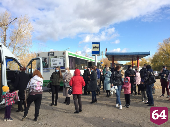 Водители и пассажиры автобусов продолжают нарушать масочный режим 