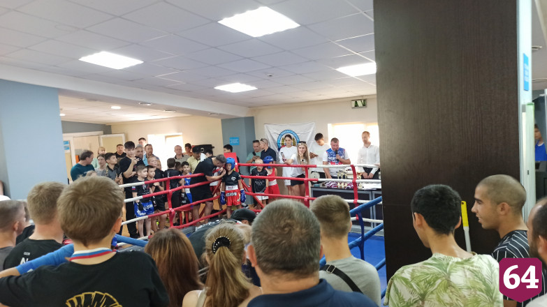 В Саратове Международный день бокса отметили спаррингами