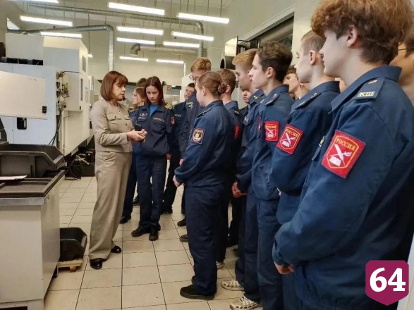 Саратовских школьников пригласили на производство и познакомили с профессиями