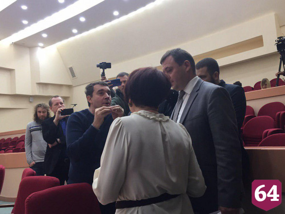 Коммунисты пытались сорвать заседание областной думы 